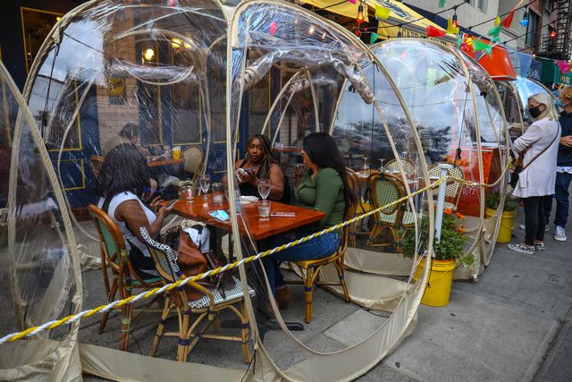 A photo of the bubble tables at cafe du soleil